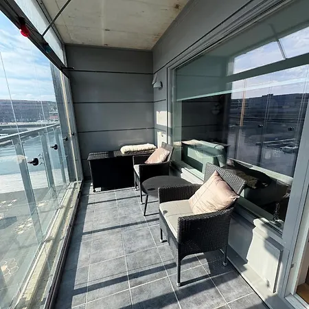 Modern With Balcony Available Aug 24-27 Ons Stavanger